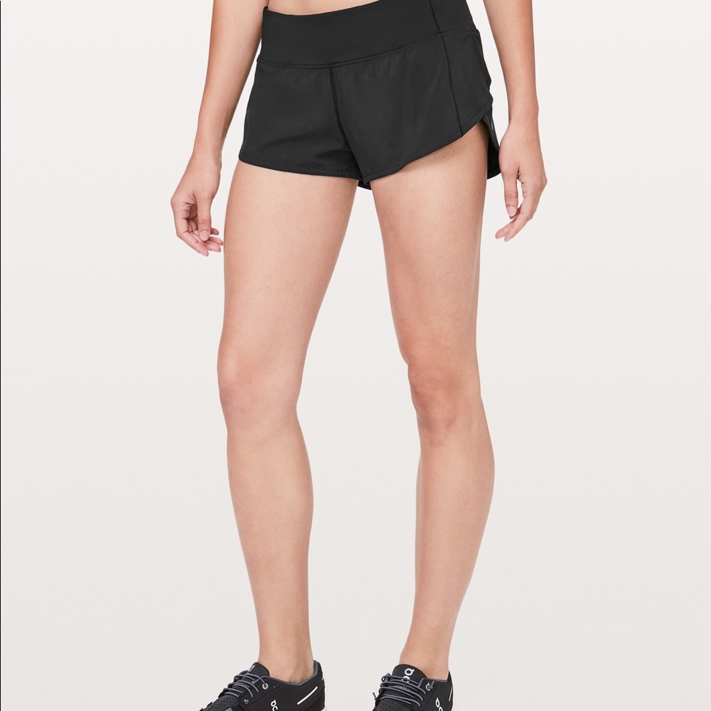 Lululemon speed up short in black